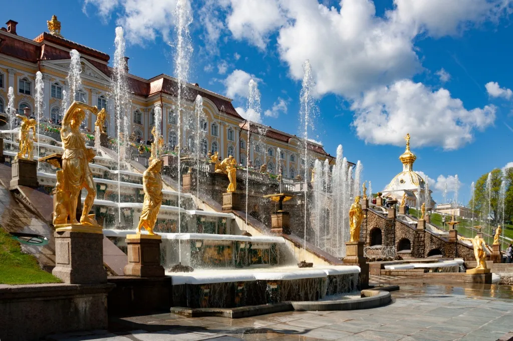 Тур для школьников в Санкт-Петербург "Дворцовое ожерелье Петербурга"