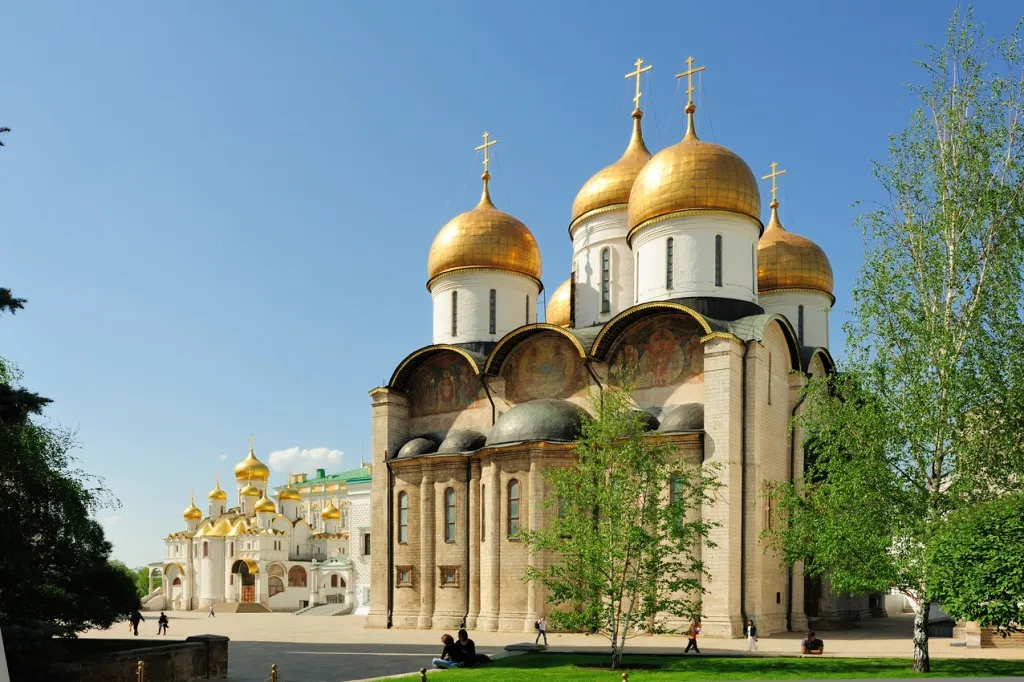 Образовательная экскурсия «Наследники великого города»